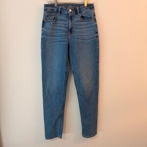 American Eagle Mom Jeans High Rise Stretch Size 6 X-Long Medium Wash
